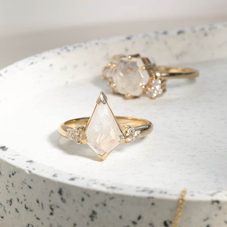 Jedinečný prsteň s mesačným kameňom Floki 123807