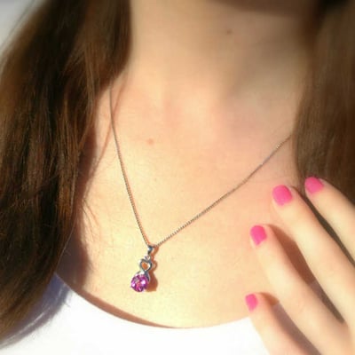 Náhrdelník s ružovým zafírom