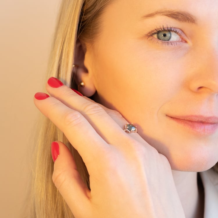 Prsteň s hexagon salt and pepper diamantom Rhys 101199