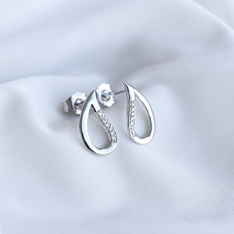 Strieborné náušnice v tvare kvapek s lab-grown diamantmi Johanna 104149