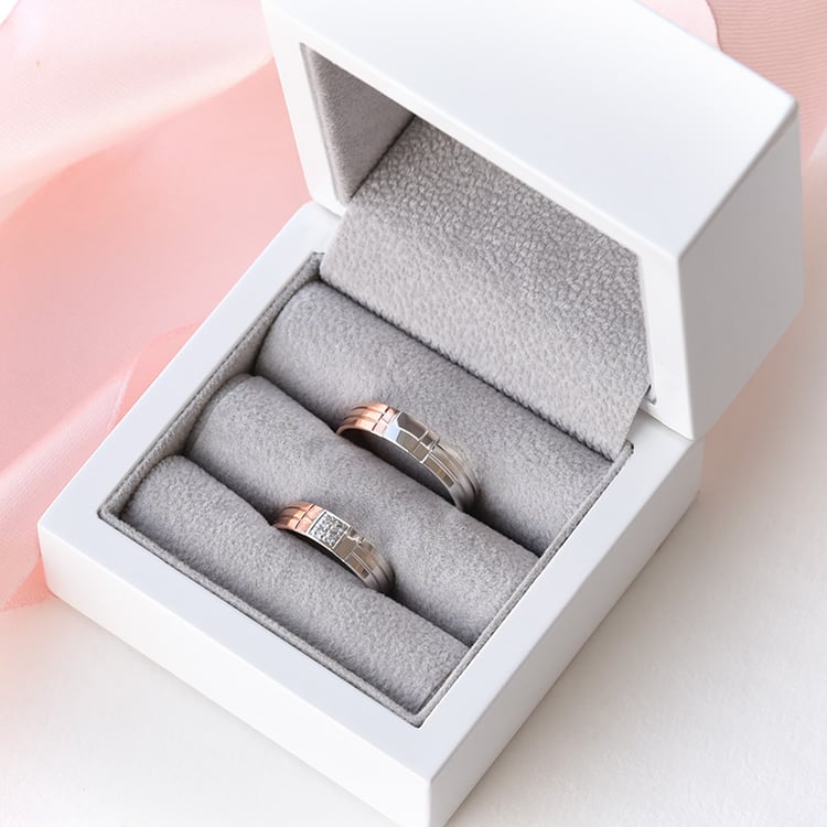 Zlaté snubné prstene s diamantmi 77760