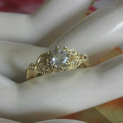 Vintage zlatý prsteň s akvamarínom