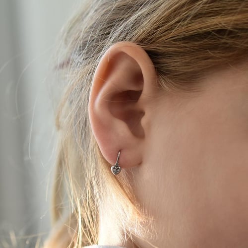 Zlaté detské náušnice srdiečka s lab-grown diamantmi Aurora