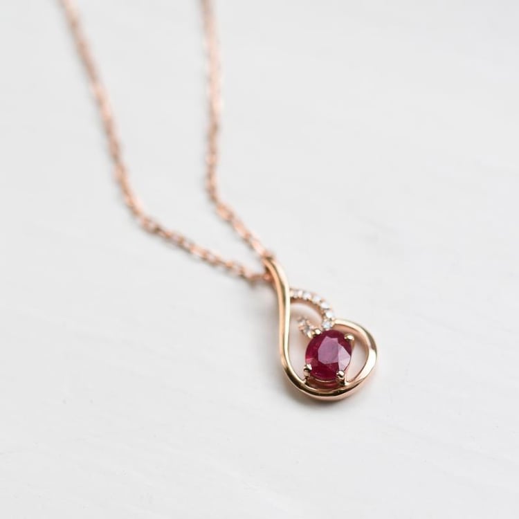 Zlatý náhrdelník 17103