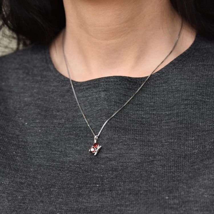 Granátový náhrdelník 25650