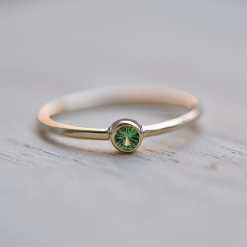 Zlatý minimalistický prsteň s tsavorit granátom Kathleen