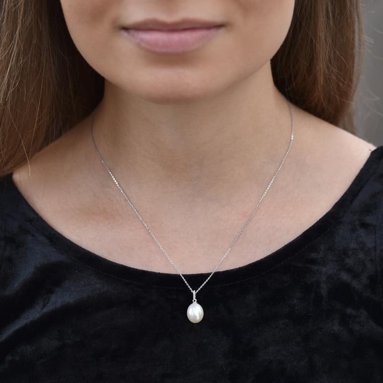 Zlatý perlový diamantový náhrdelník Elzaida 7849