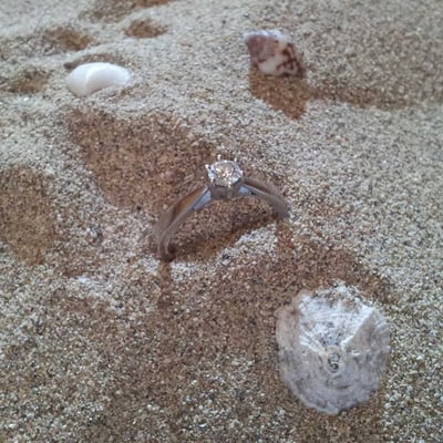 Zásnubný prsteň s diamantom 