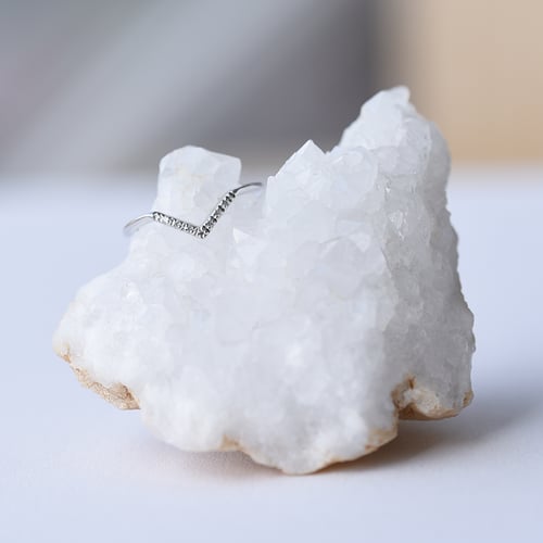 Zlatá vykrojená obrúčka s diamantmi Sandira