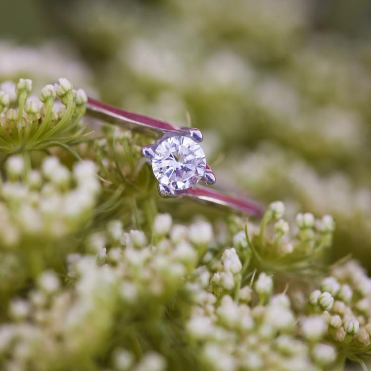 Zlatý zásnubný prsteň 64659