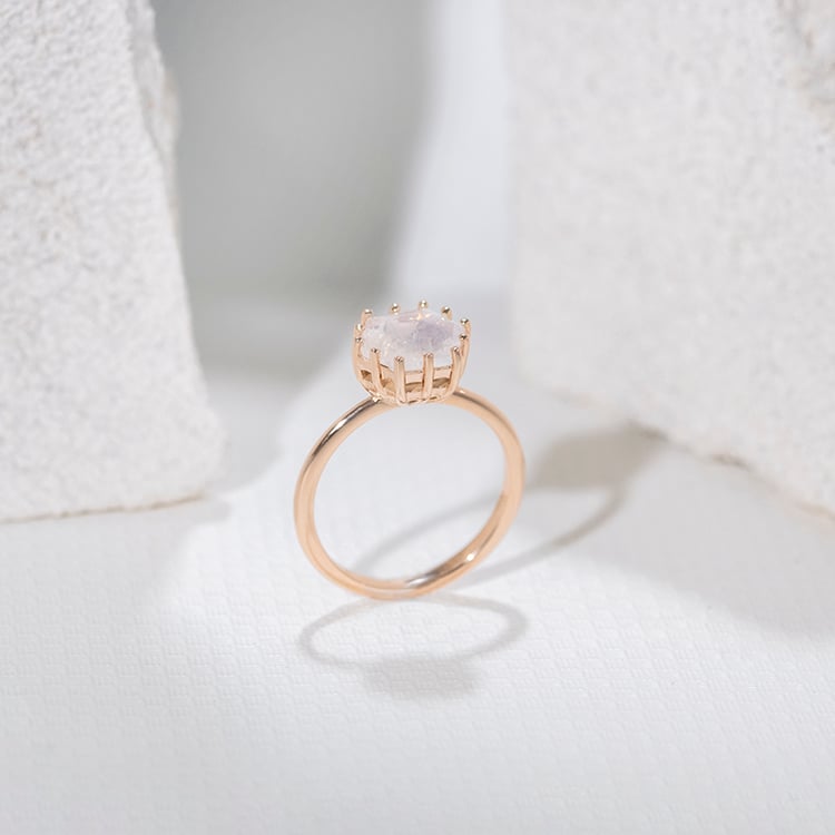 Zásnubný prsteň s mesačným kameňom Kendra 111471