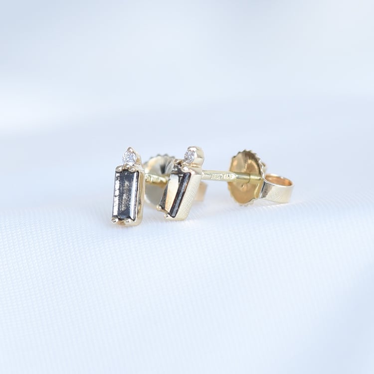 Náušnice s round diamantmi zo zlata 92589