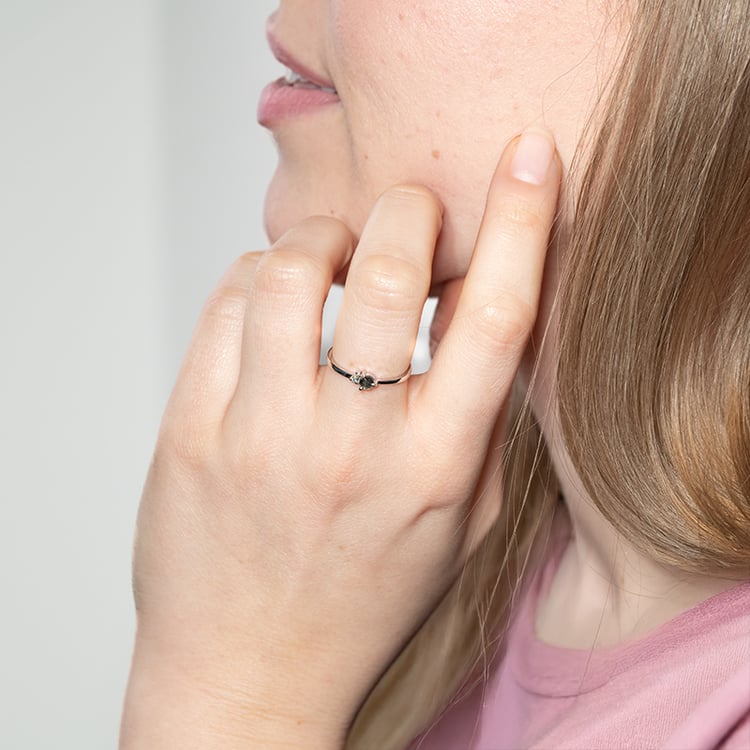 Jemný cluster prsteň so salt and pepper diamantom Aghate 150441