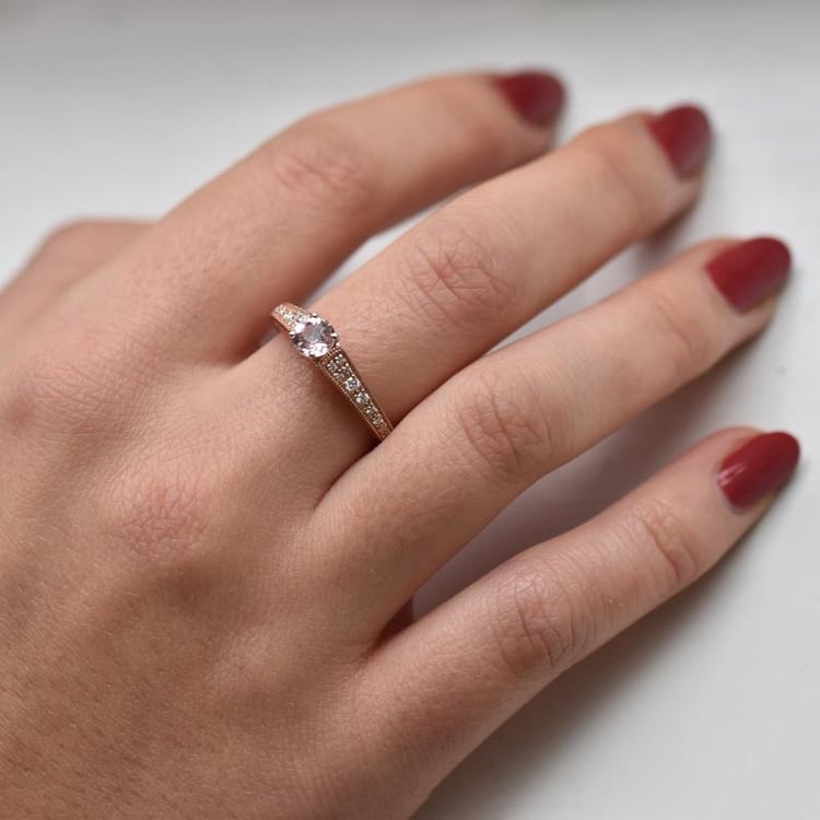 Zlatý zásnubný prsteň 38179