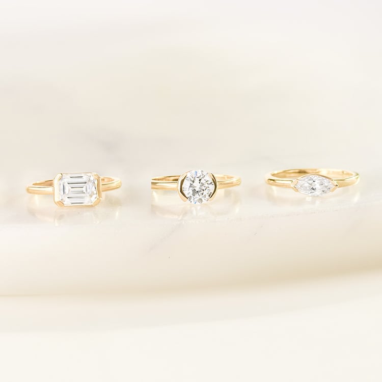 Zlatý prsteň s half-bezel marquise lab-grown diamantom Berenike 164316