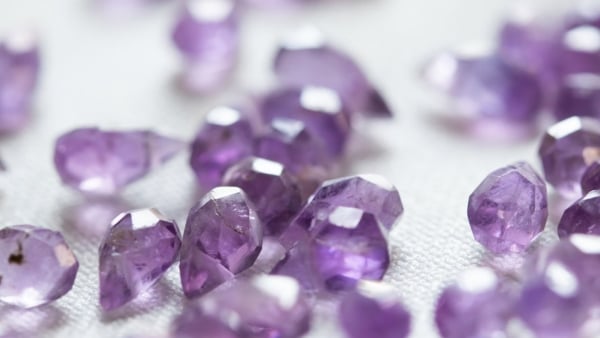 Drahokamy prírodné, či iné?