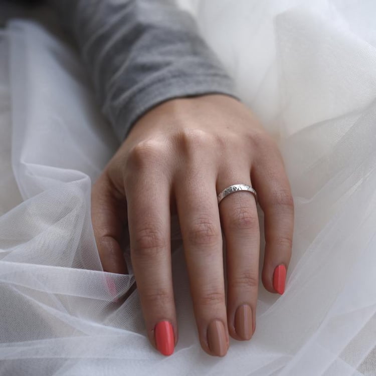 Svadobné prsteny s reliéfom 52664