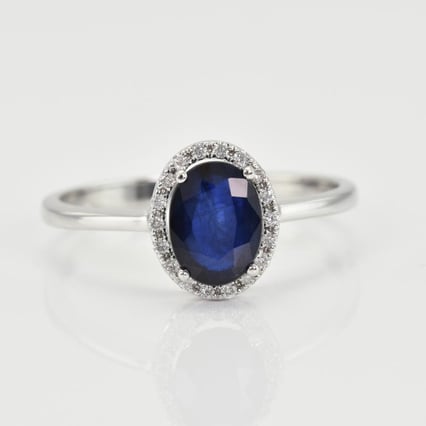 Zlatý prsteň so zafírom a diamantmi Pitya