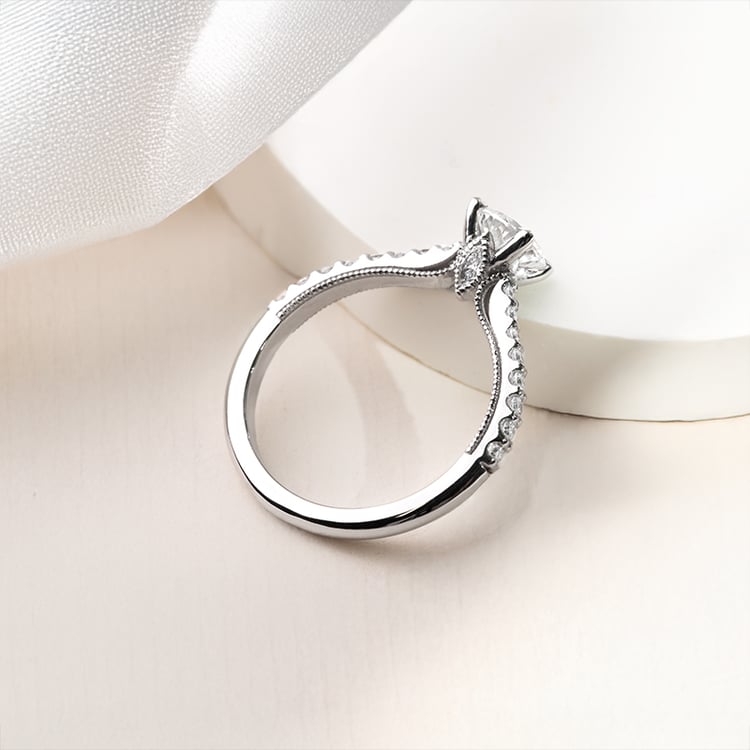 Zlatý zásnubný prsteň s diamantem 159666