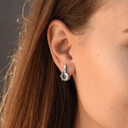 Strieborné visiace náušnice s nebesky modrými topásmi Thierry