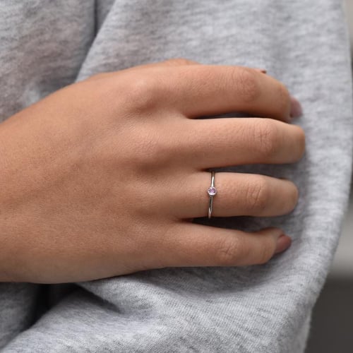 Zlatý minimalistický prsteň s ružovým zafírom Kathleen