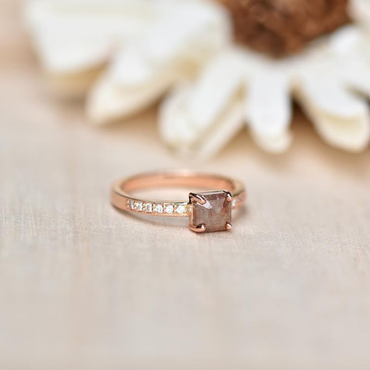 Prsteň s diamantom zo zlata 44328