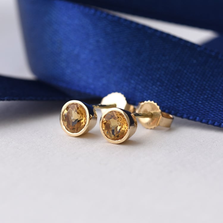 Strieborné bezel náušnice s citrínmi Sontre 102775