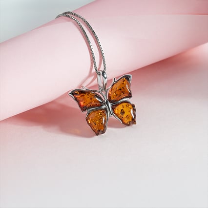 Strieborný jantárový prívesok v tvare motýľa Kupu