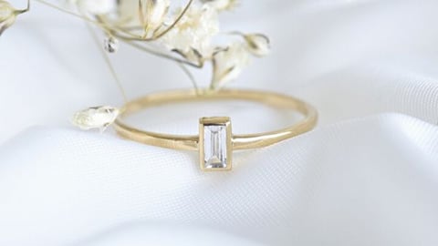 Baguette (bagetový)