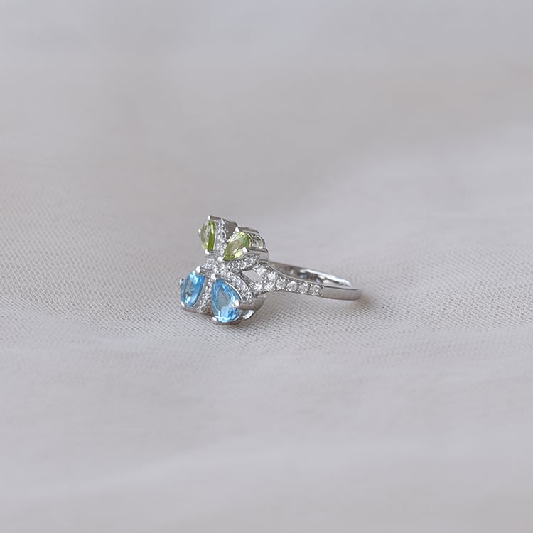 Strieborný prsteň 65390