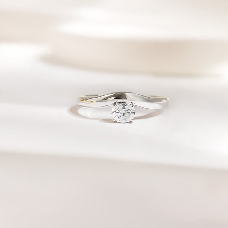 Prsteň s oválnym lab-grown diamantom 154841