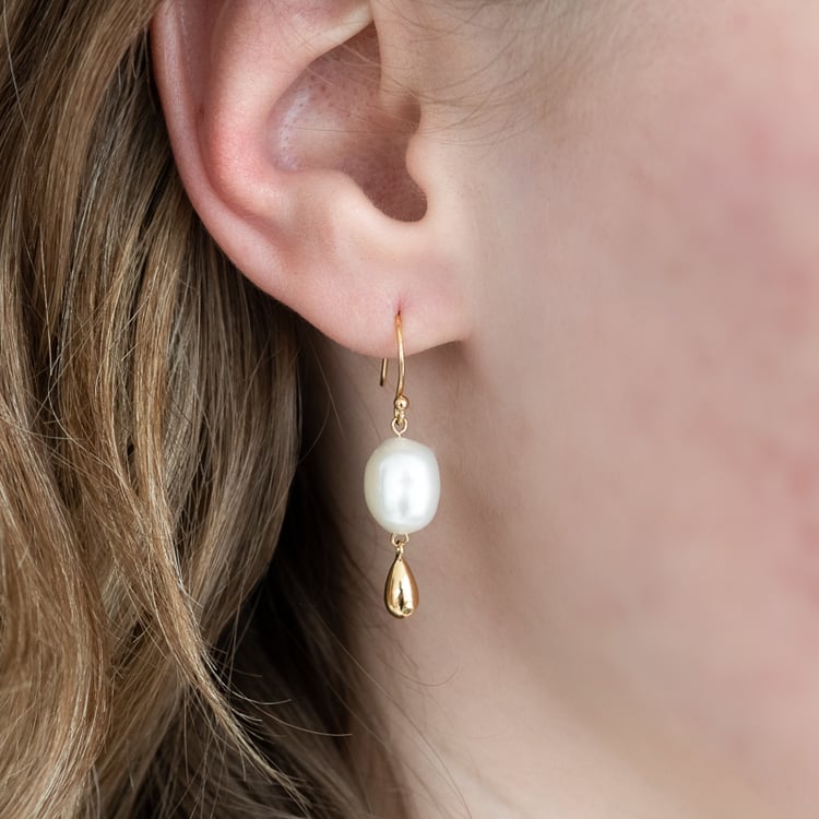 Pozlatené perlové náušnice Riina 124533