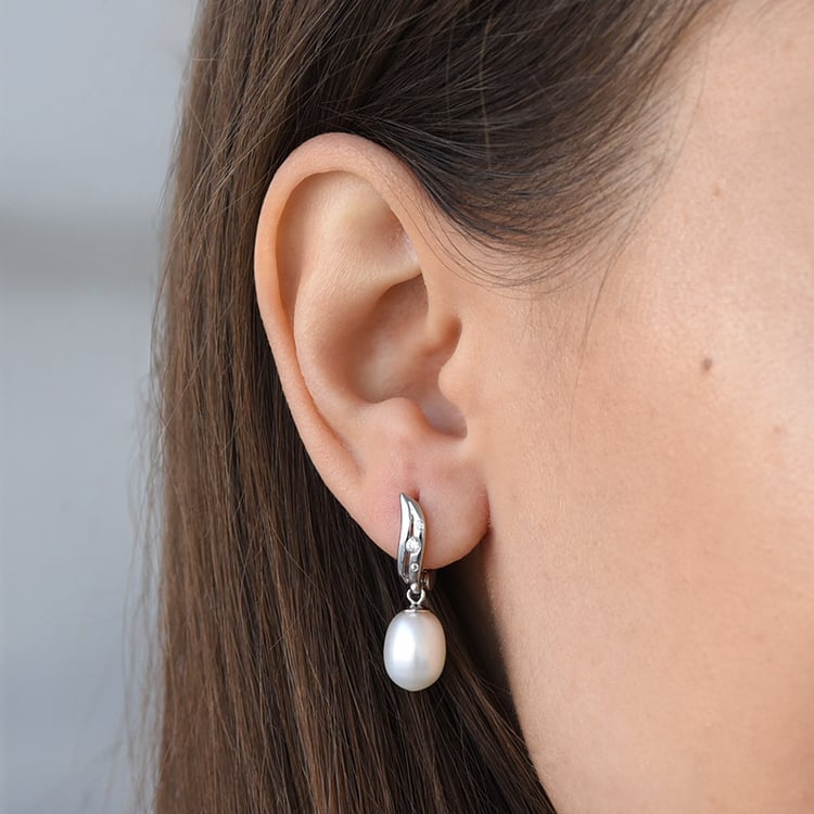 Strieborné náušnice s perlou 78064