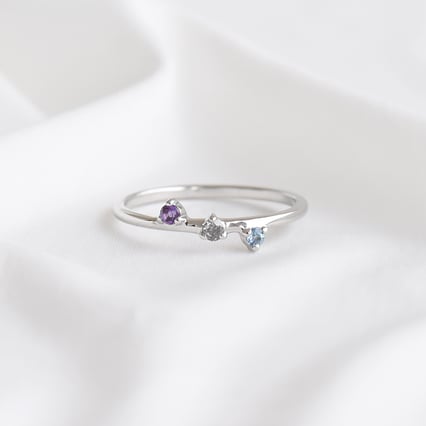 Minimalistický prsteň s tromi drahokamami Idalia