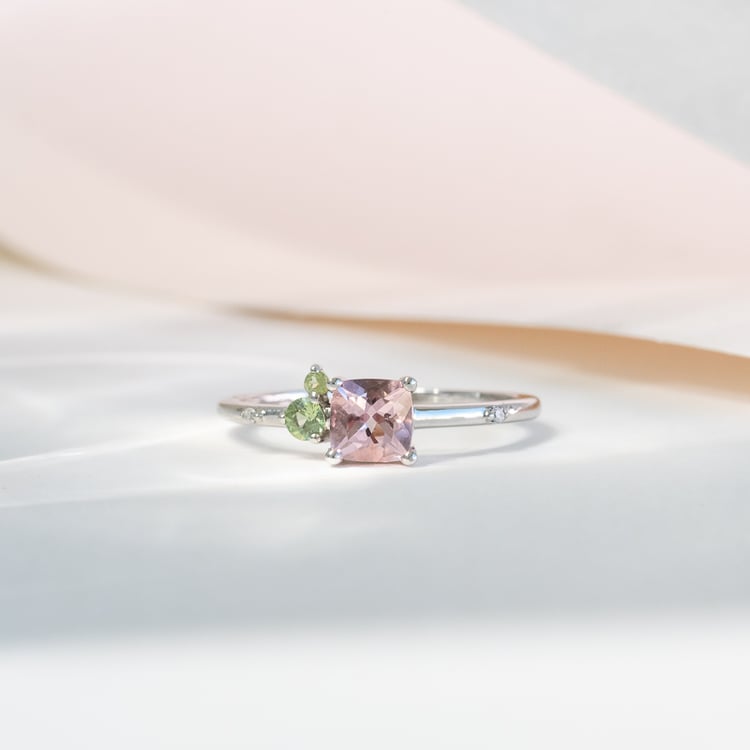 Cluster prsteň s morganitom, zafírom, olivínom a diamantmi Esme 124778