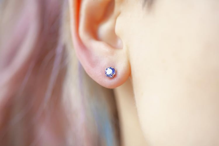 Zlaté napichovacie náušnice s 0.50ct tanzanitmi Rayne 3282