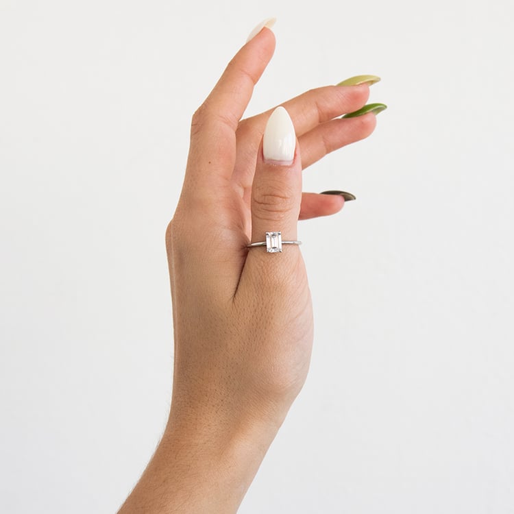 Zlatý zásnubný prsteň s 1.03 IGI certifikovaným emerald lab-grown diamantom Shea 148451