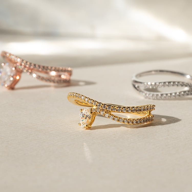 Atypický zásnubný prsteň s lab-grown diamantmi Finie 138627