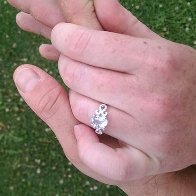 Zásnubný prsteň s akvamarínom