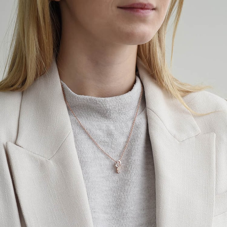 Pozlátený prívesok zo striebra s mesačným kameňom, ruženínom a topazy 93477