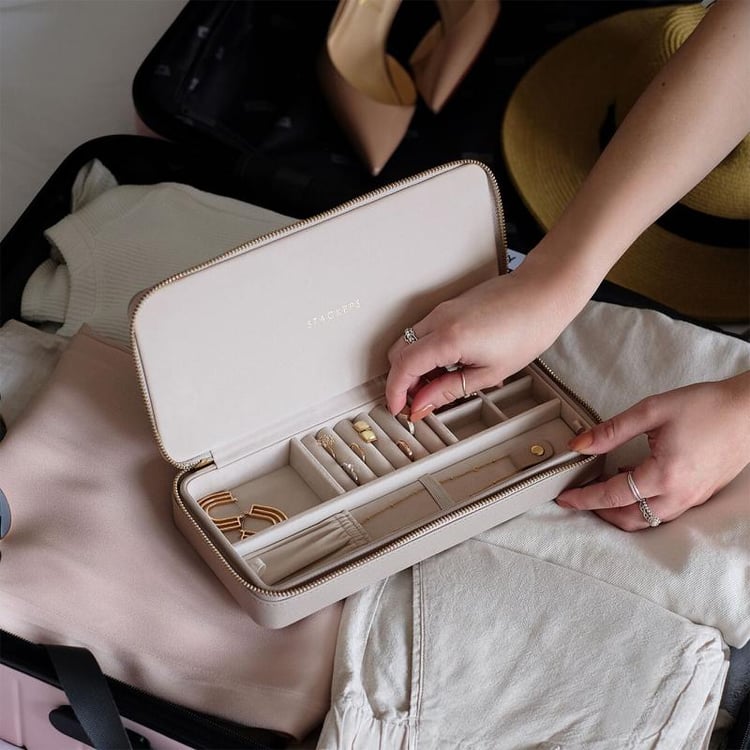 Veľké cestovné puzdro na šperky v sivobéžové farbě 47230