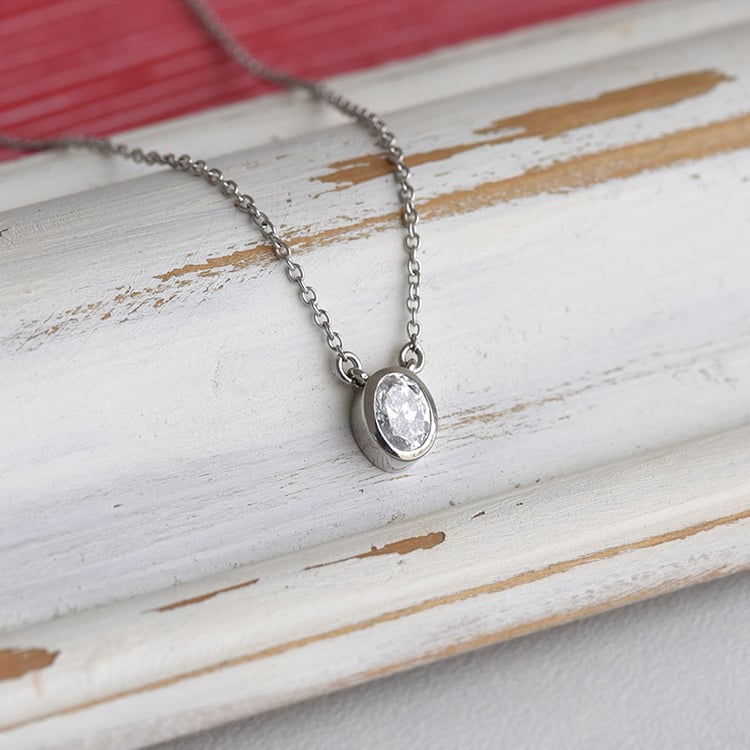 Zlatý náhrdelník s GIA certifikovaným oval diamantom Safinaík s GIA certifikovaným oval diamantom 84679