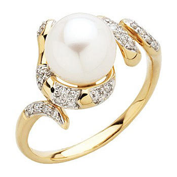 Prsteň s perlou a diamantmi