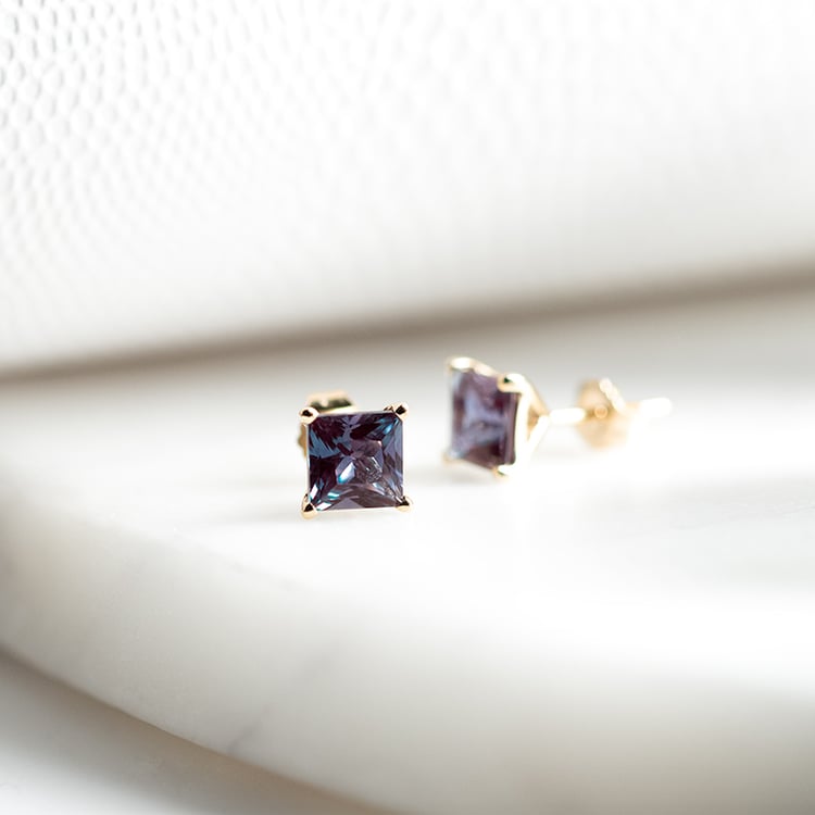 Zlaté náušnice s princess alexandritmi Ekene 133068