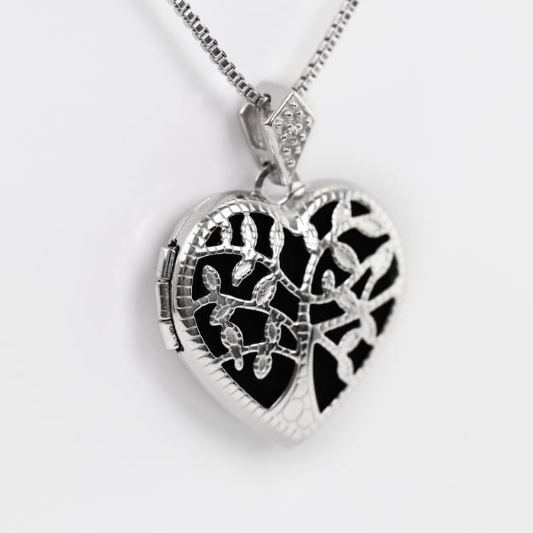 Strieborný medailón 15061