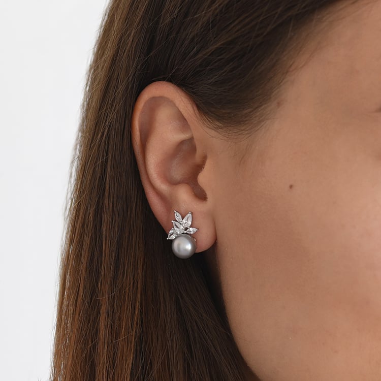 Napichovacie náušnice s perlami a zirkónmi 61333