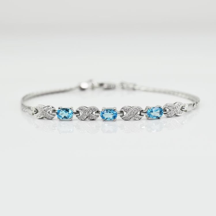 Strieborný náramok 15043