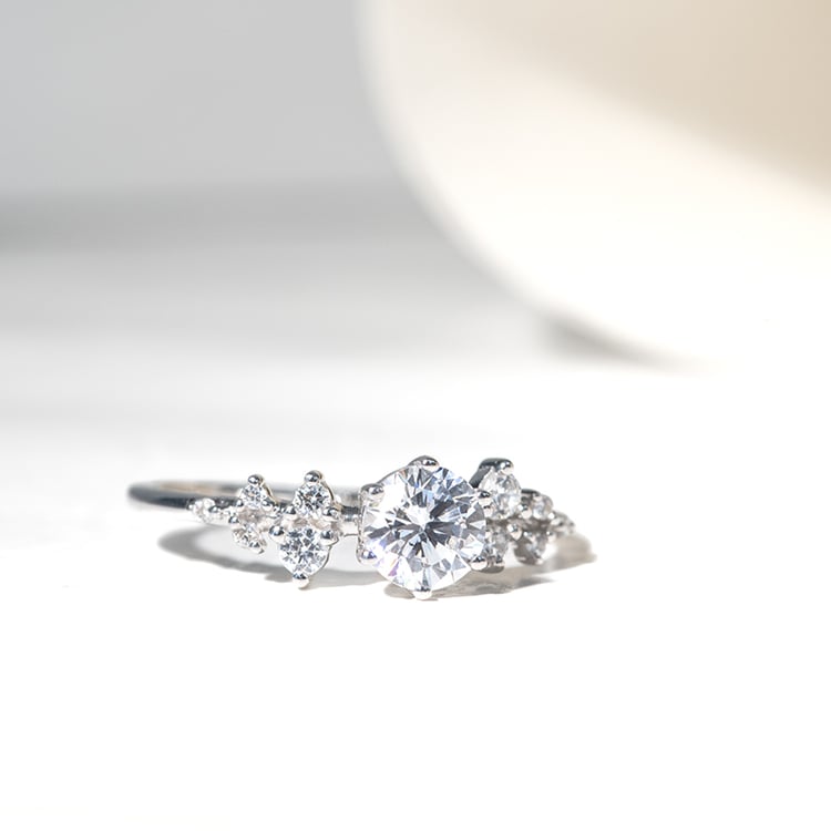 Zásnubný prsteň s lab-grown diamantmi Olha 127271