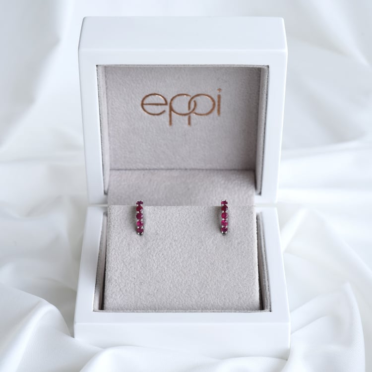 Rubínové náušnice z bieleho zlata 85818