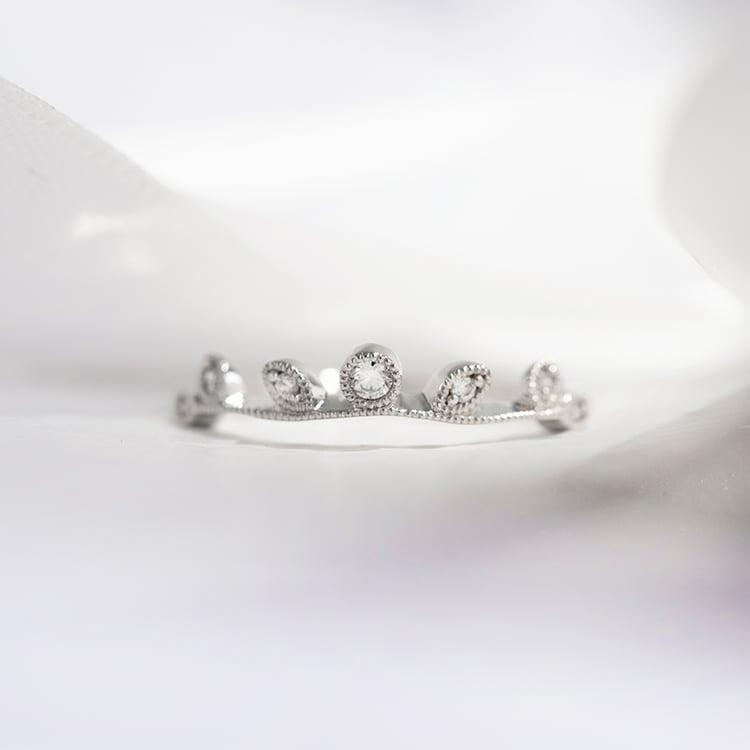 Minimalistický prsteň s lístkami a lab-grown diamantmi Henry 110379